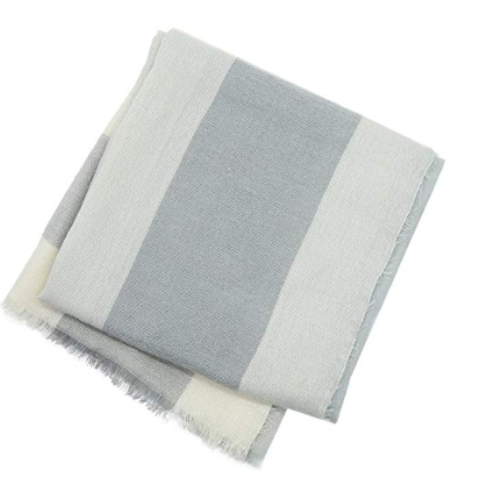 LAST ONE!! Grey/white fringed check blanket scarf - Picture 4 of 5